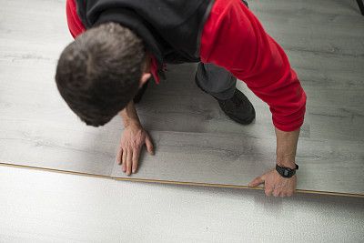 木地板如何防潮？使用防潮垫到底多重要！